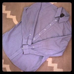 4/$15 • JOS A BANK • HOST PICK • Men’s Button Down Shirt